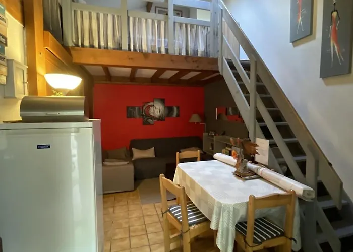 Maison Au Golf Avec Jardin Et Place De Parking *